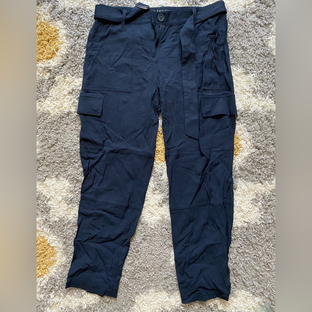 Gently used Theory Navy cargo jogger pants. Size 0.